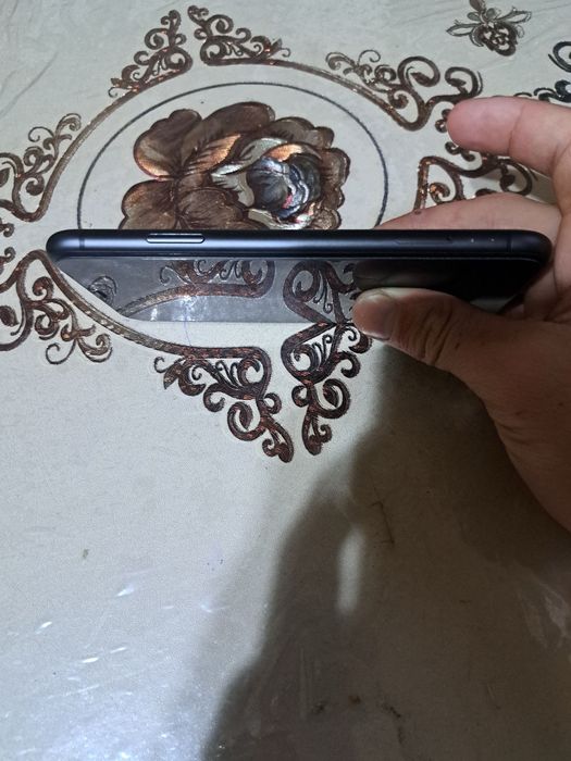 Iphone 11 сотилади