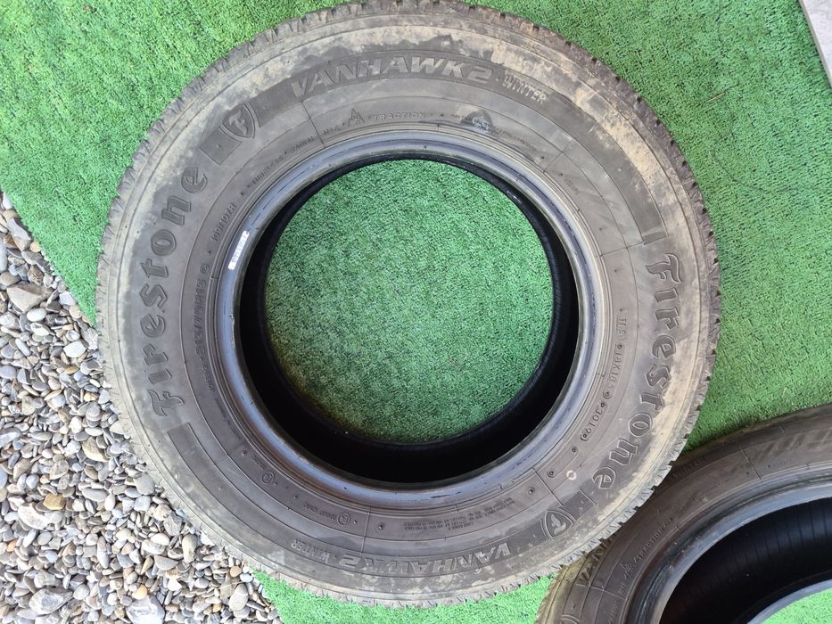 Vând cauciucuri 215/70/15 C M+S 2 buc //Firestone// imp Germania