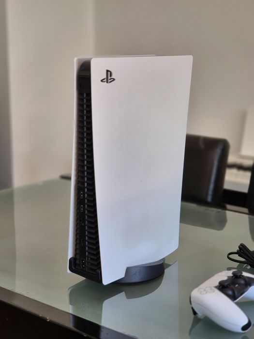 PlayStation 5 - 825GB - Диск - Джойстки - Кутия