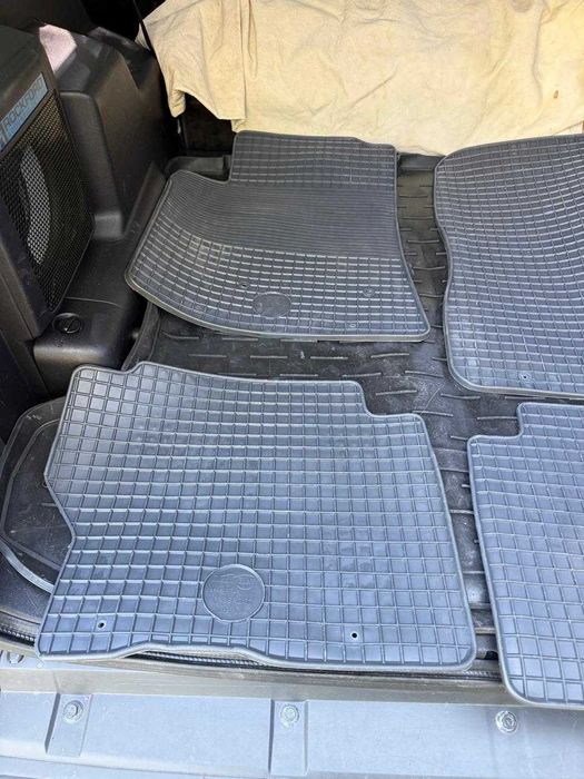 Резиновые коврики для Pajero 4