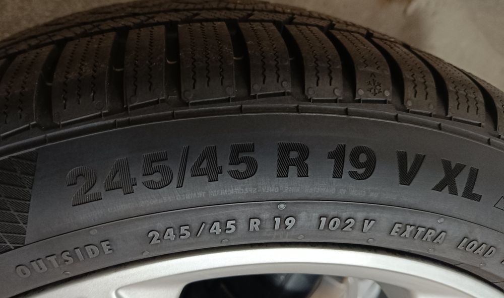 Оригинални джанти с нови зимни гуми 19 цола за Audi A7 S7 дот 2023г