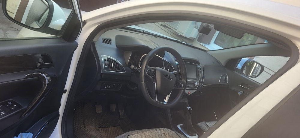 Продаётся почти новый автомобиль