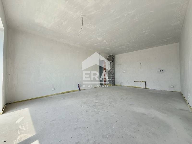 Продава се Тристаен апартамент в София, Красно село - 150 кв.м за 2867 €/кв.м - Снимка #2