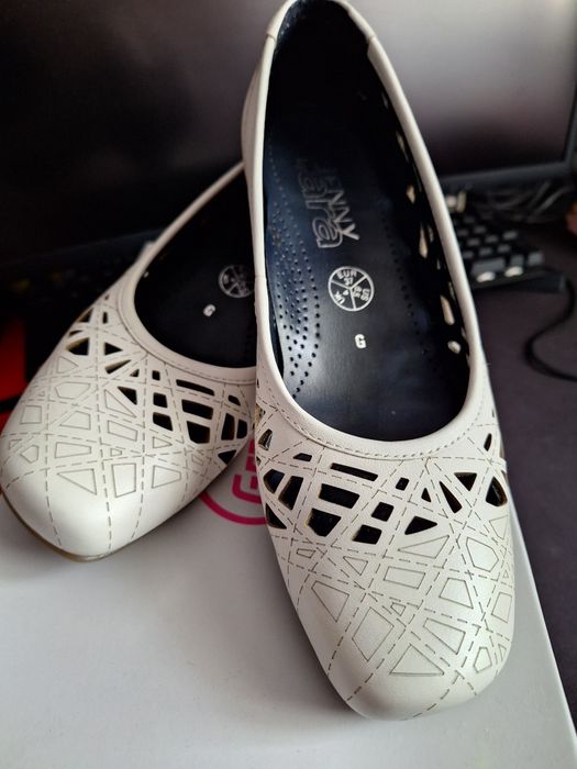 Pantofii din piele