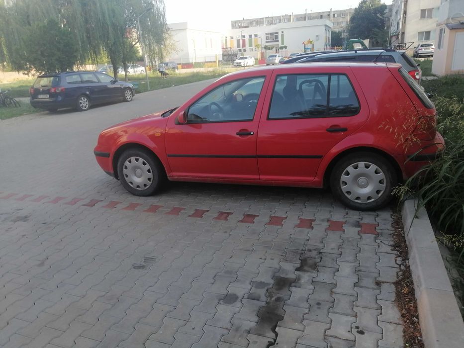 Vând golf 4 1,4 benzina
