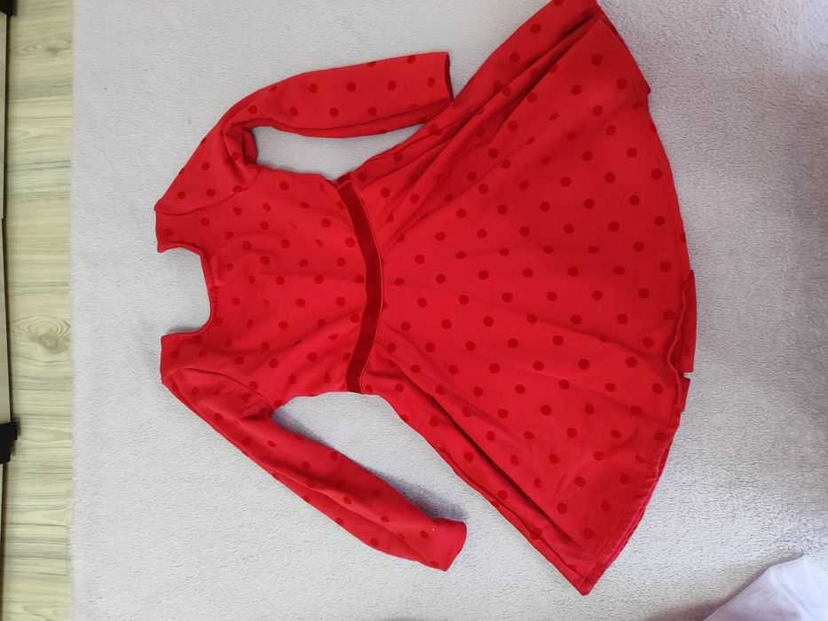 Рокли за момиче - различни размери