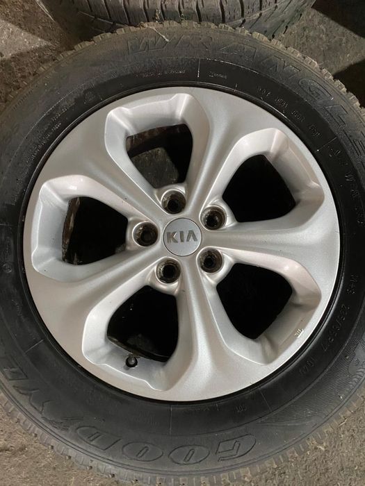 jante aliaj cu anvelope M+S 235/65 R17 7.0Jx17 ET 48 Kia Sorento 2014