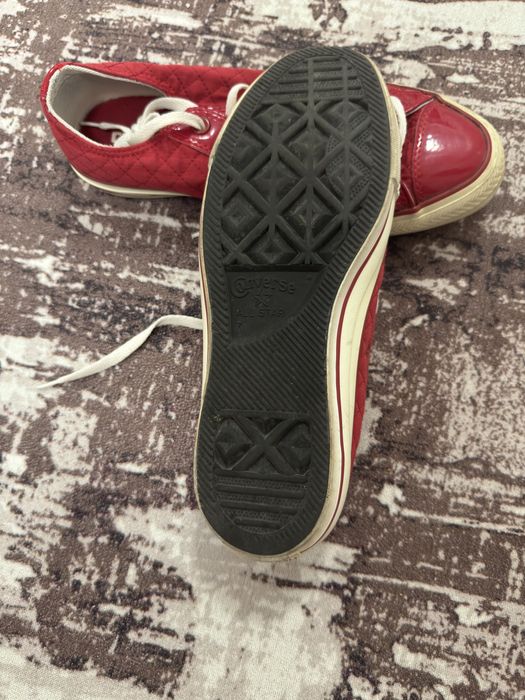 Дамски кецове Convers червени