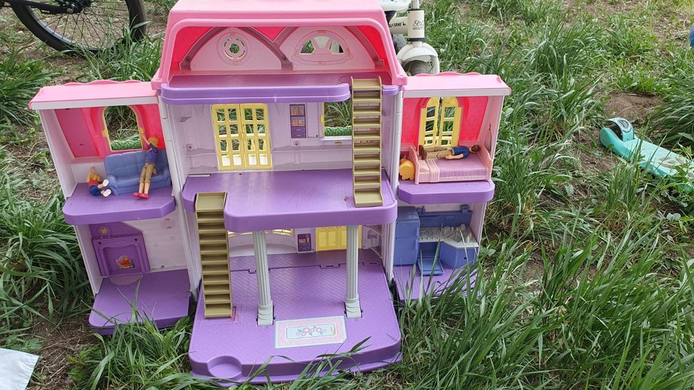 Кукольный домик большой