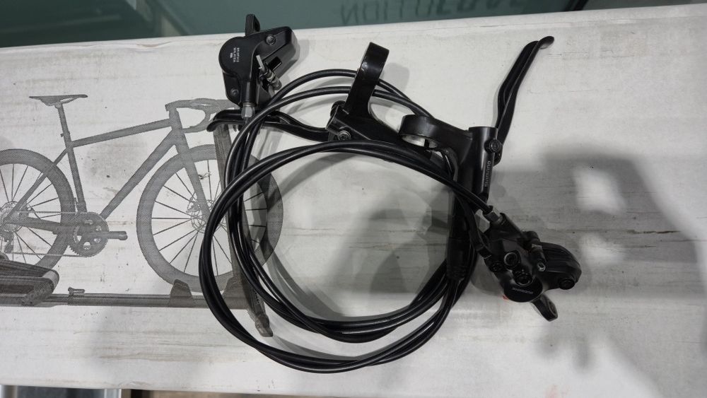 Frane hidraulice Shimano MT200 ( fata+ spate)