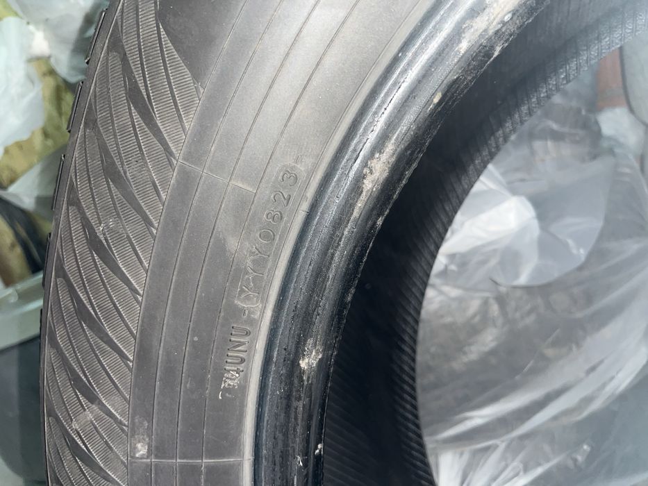 Продам комплект шин YOKOHAMA 275/60 R20