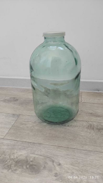 Посуда банка с крышкой