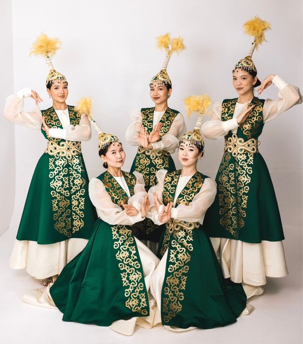 Продам казахские костюмы