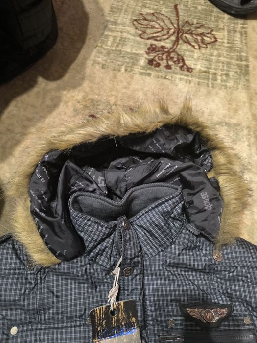 Зимно яке със пухена качулка