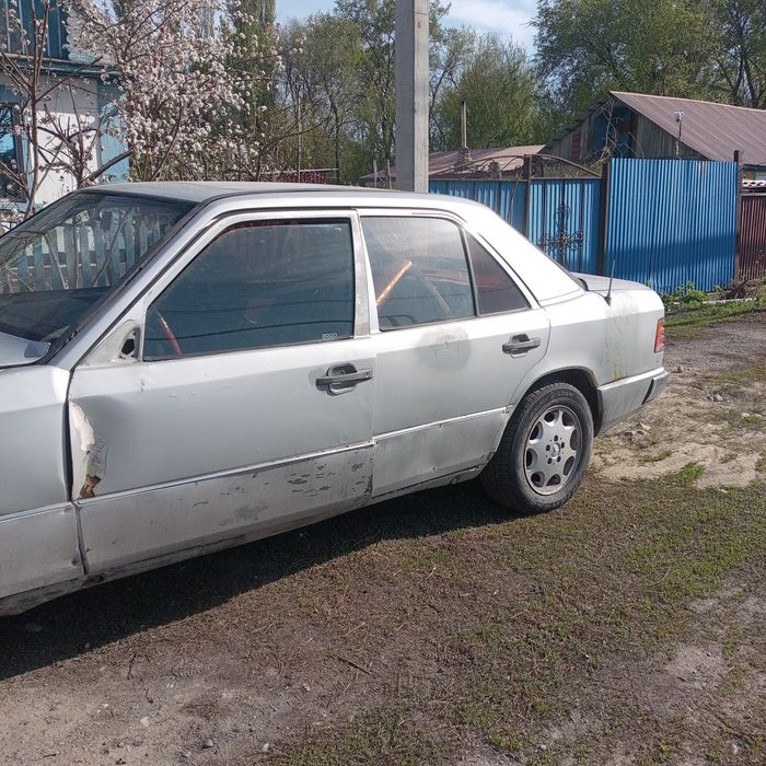 Mercedes W124 разбор по запчастям