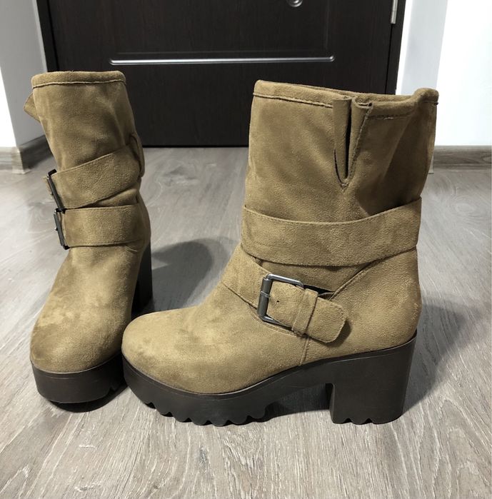 Ghete marime 39 foxy up ghete maro 39 cizme 39