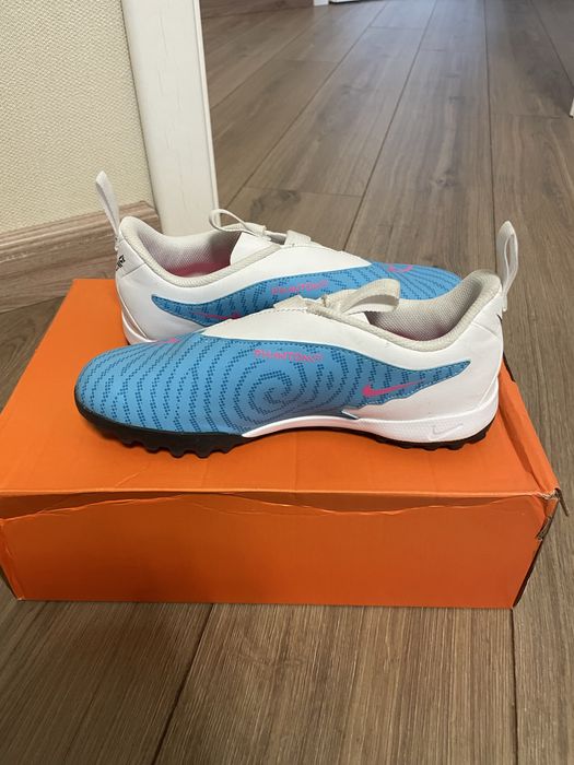 Сороконожки Nike Fhantom 36,5 размер