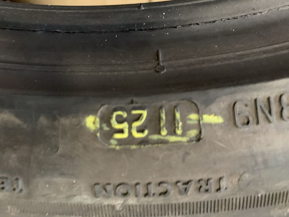 Set 245 40 19 anvelope de vara