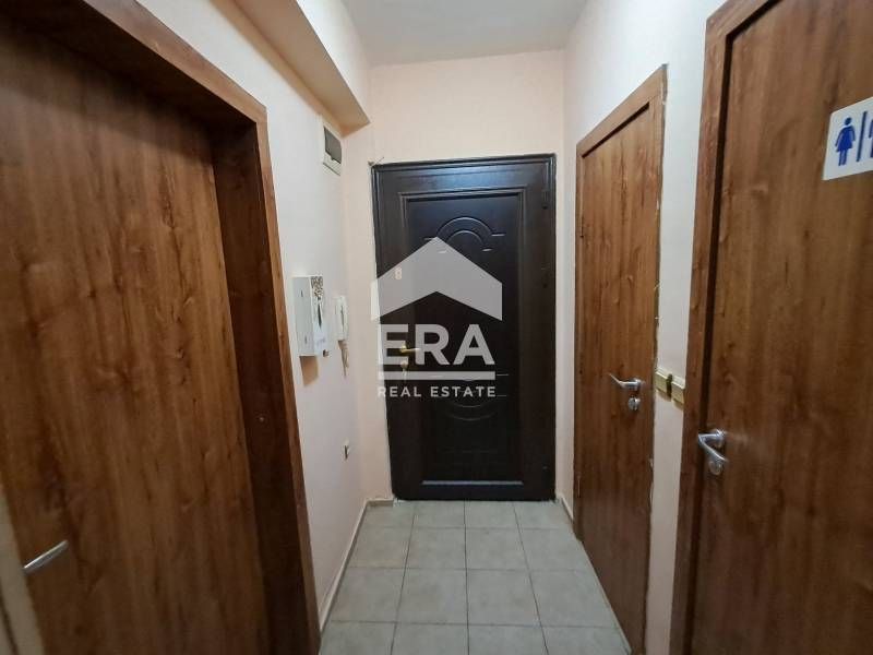 Двустаен, обзаведен, южен апартамент за продажба, с големи стаи, в тух