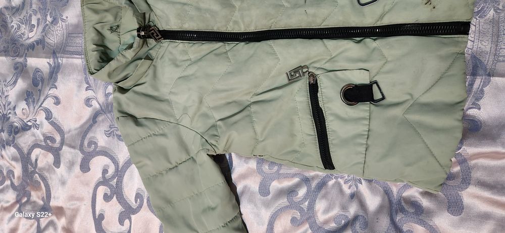 4,5,6 еш болалар учун куртка, угил еки киз фарки йук.