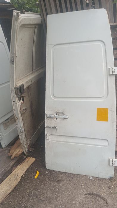 Vind usi lt 35 in stare buna