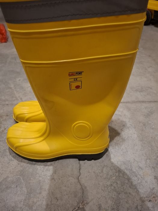 Работни ботуши с бомбе