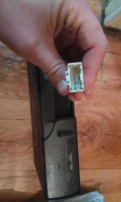 CD чейнджер Nissan