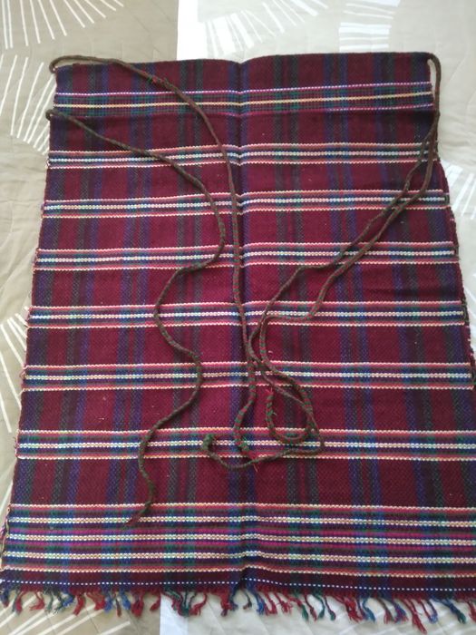 Престилки за народни носии вълнени.