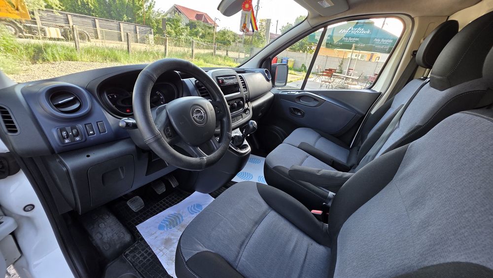 Opel Vivaro 1,6 diesel  AC