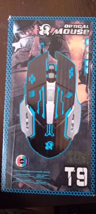 Геймърска мишка optical mouse rgb usb няма проблеми чисто нова
