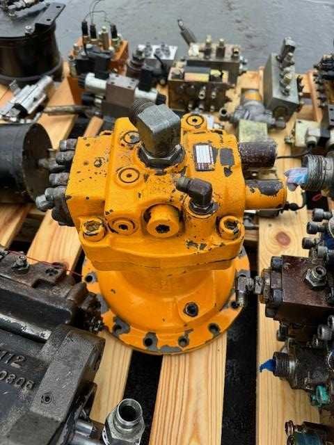 Reductor de rotire JCB JS220 - Piese de schimb JCB