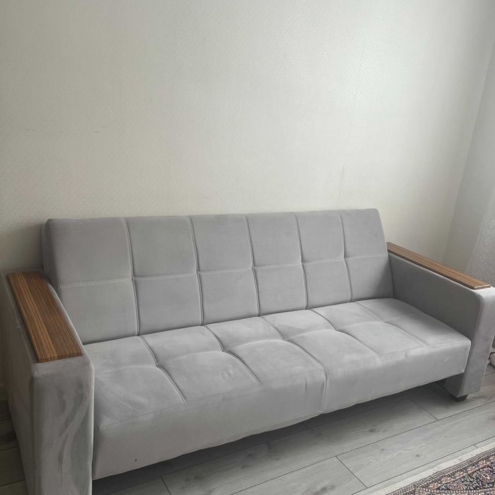 Продам диван в хорошим состояние