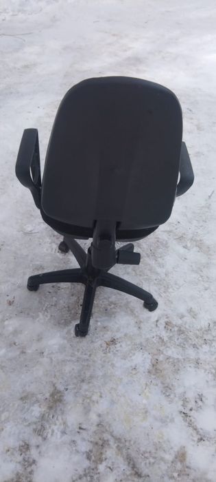 Продам стул офисный
