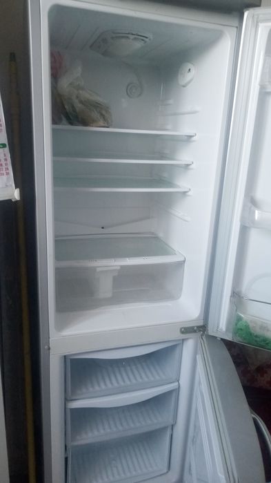 Холодильник     Б/у