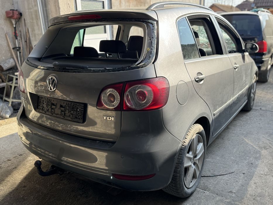 (НА ЧАСТИ) Vw Golf Plus 1.6Tdi 105к.с 2009г!