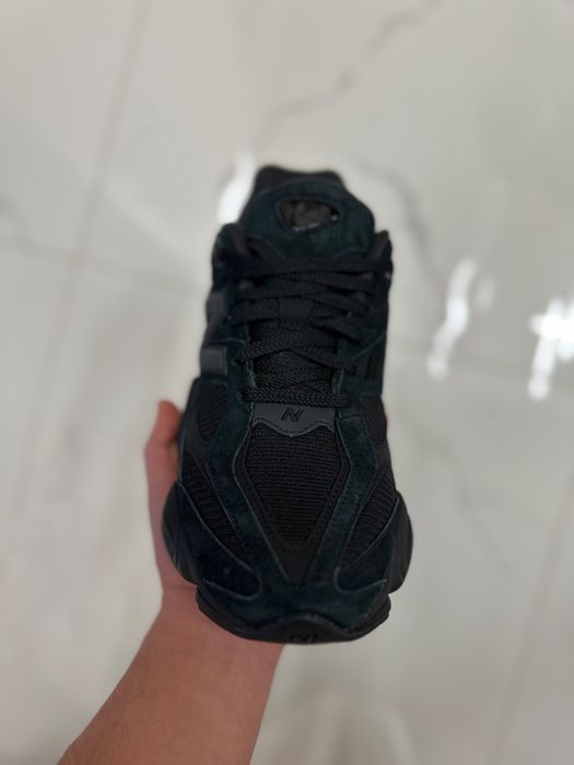 New Balance 9060 “Triple Black”