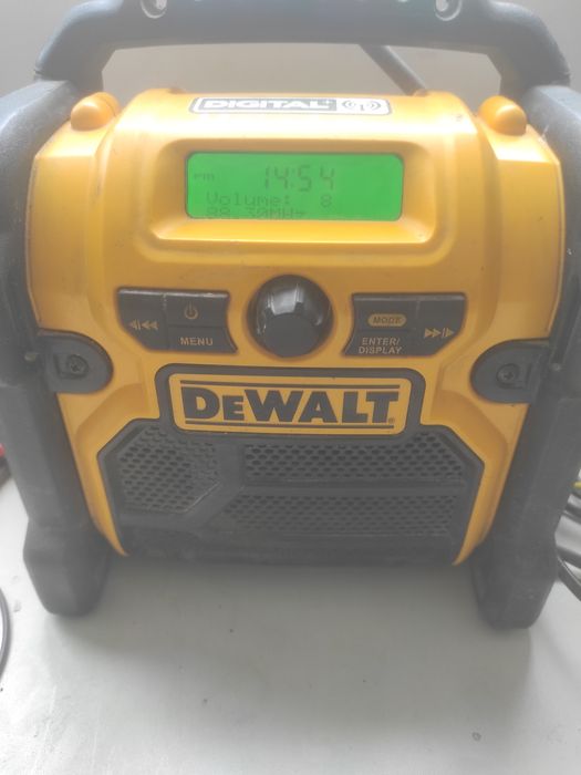 Работно радио девалт