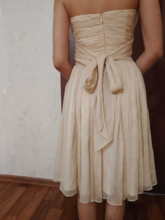 Платье нарядное 40-42 размер