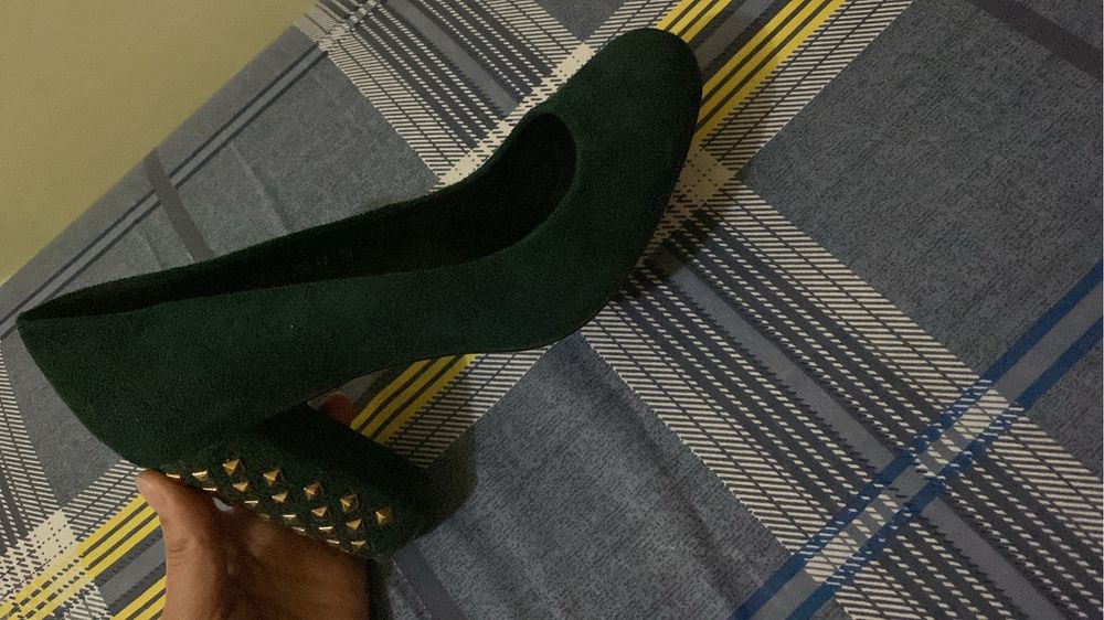 Продается Туфельки, в размере 36-37 и 40