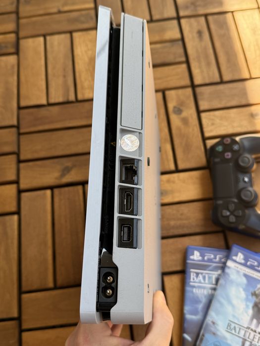 PlayStation 4 1TB Limited Edition - Star Wars Edition