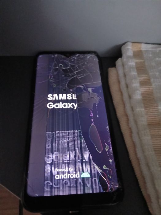 Продам Телефон Samsung  A01