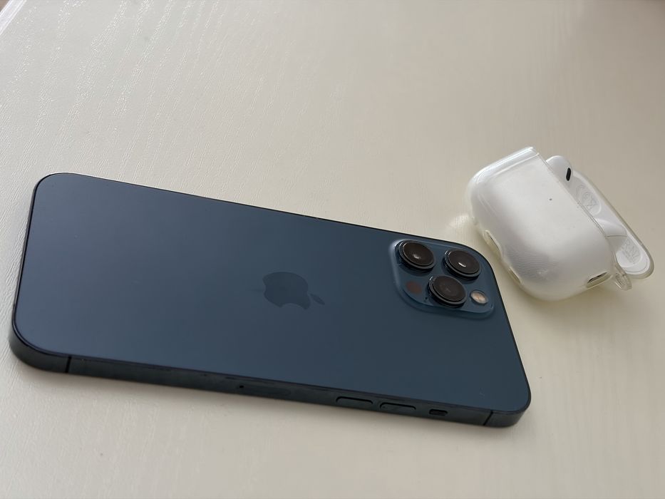 Продаётся iPhone 12 Pro Max 128 GB
