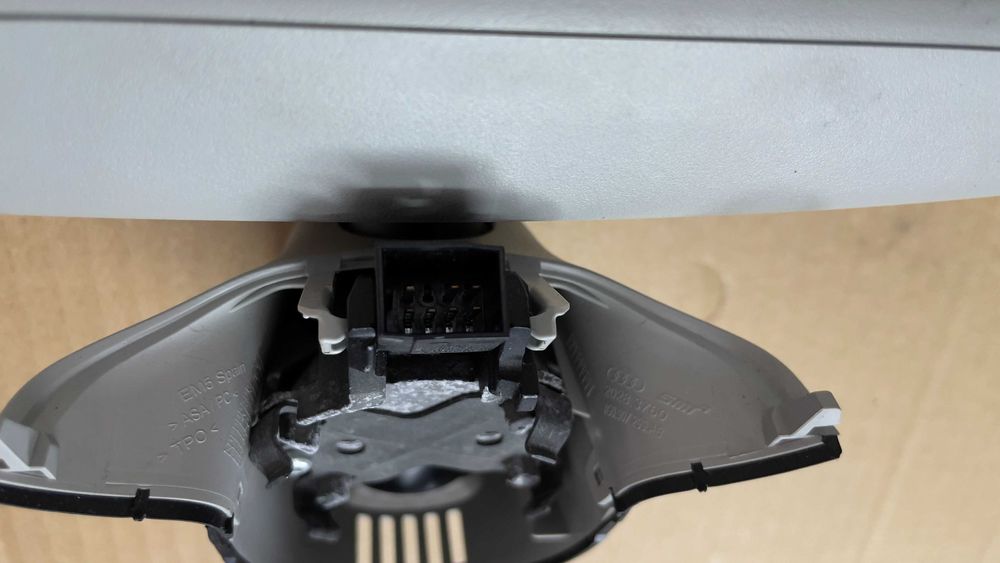 Огледало за задно виждане с камера AUDI A8/S8 D4 4H0857511A