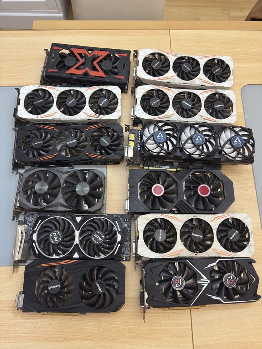 Placi video AMD RX580 8GB si nVidia GTX 1080