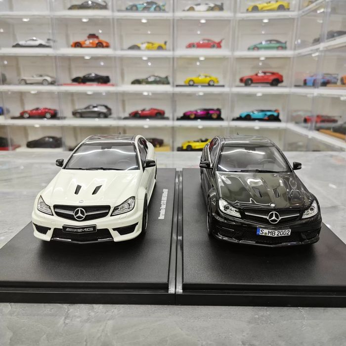 Mercedes Benz W204 C63 AMG Original 1:18 Limited Edition