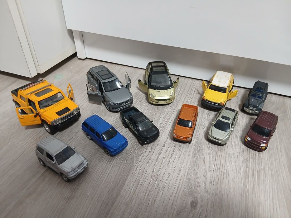 Метални коли ..ии