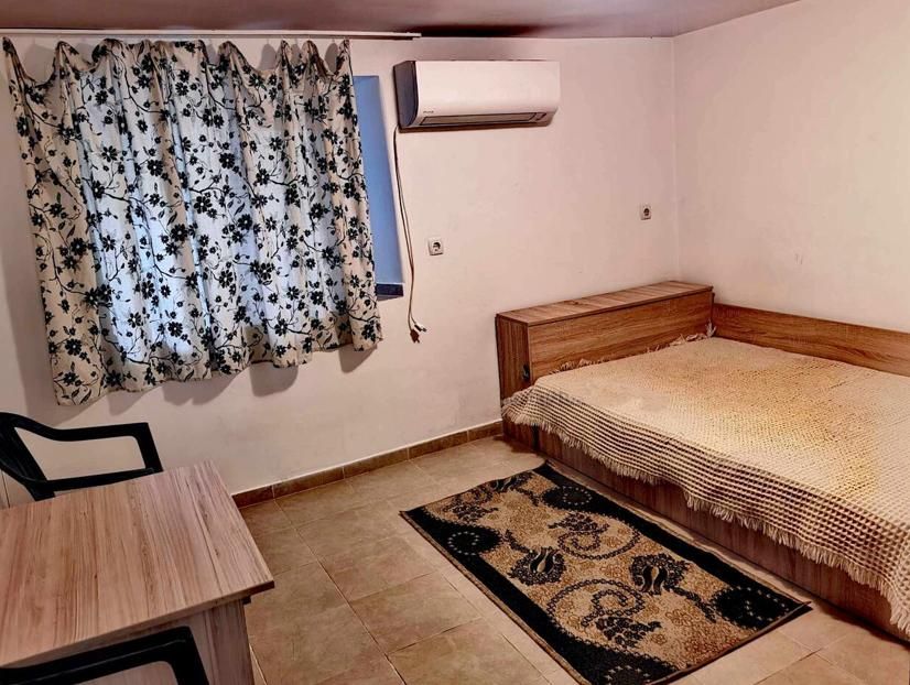 Дава се под наем Едностаен апартамент в Пловдив, Център - 60 кв.м за 255 € - Снимка #2