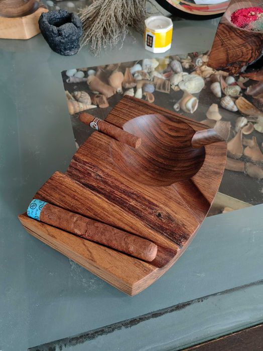 Арт пепелник за пури