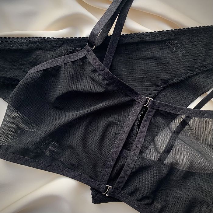 Нижнее белье ручной работы