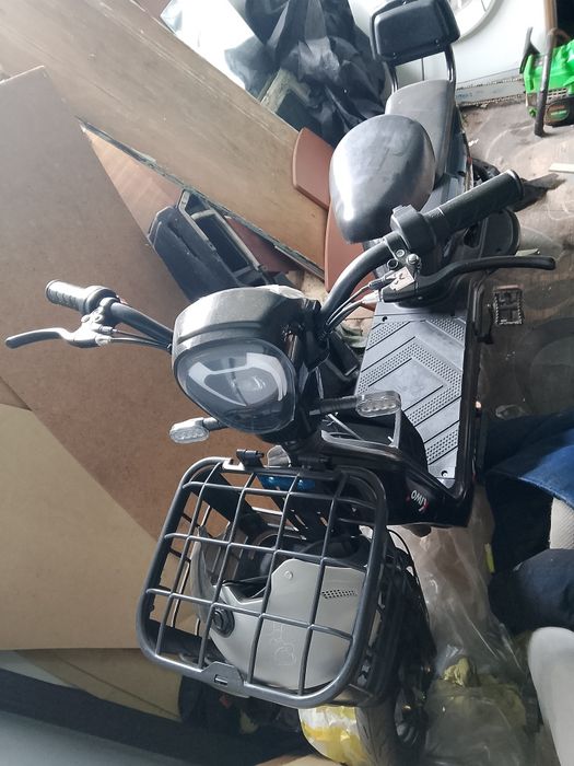 Продам электро скутер велосипед